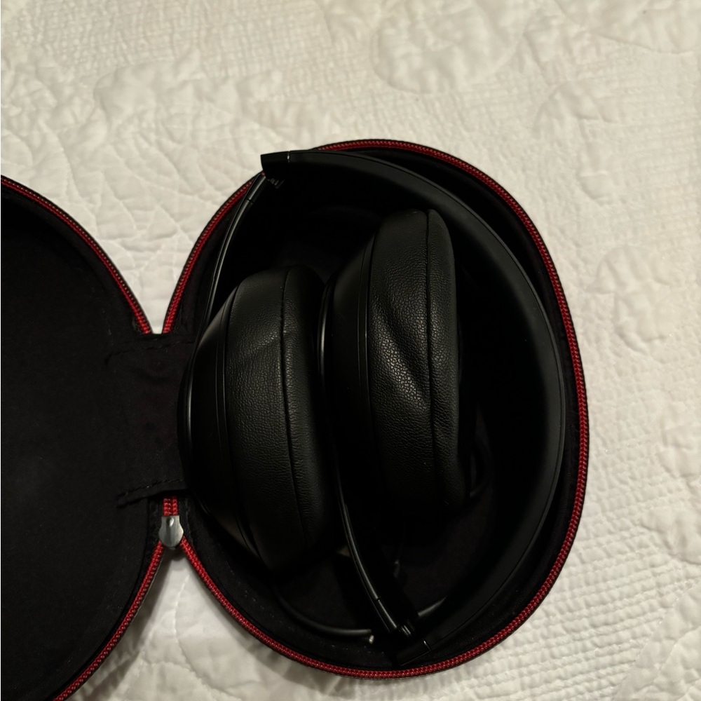 Beats Studio3 - Picture 2 of 2